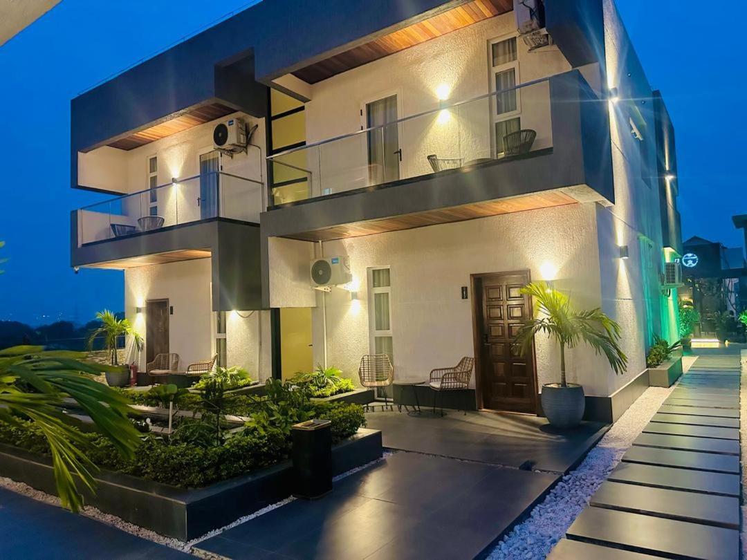 H&H Hotel Kinshasa Buitenkant foto